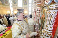 18-В Лазареву субботу епископ Амфилохий сослужил Главе Митрополичьего округа за Литургией на месте подвигов новомучениц и исповедниц Акмолинских