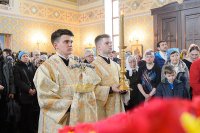 21-В Лазареву субботу епископ Амфилохий сослужил Главе Митрополичьего округа за Литургией на месте подвигов новомучениц и исповедниц Акмолинских
