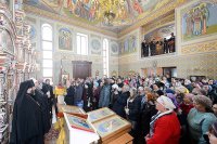 35-В Лазареву субботу епископ Амфилохий сослужил Главе Митрополичьего округа за Литургией на месте подвигов новомучениц и исповедниц Акмолинских