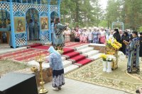 29-В воскресный день на Святом Ключе была совершена  праздничная Божественная Литургия