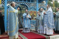 40-В воскресный день на Святом Ключе была совершена  праздничная Божественная Литургия