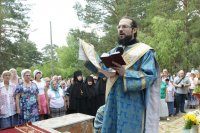43-В воскресный день на Святом Ключе была совершена  праздничная Божественная Литургия