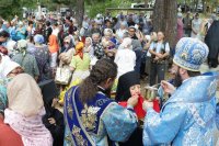 63-В воскресный день на Святом Ключе была совершена  праздничная Божественная Литургия