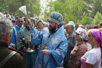 79-В воскресный день на Святом Ключе была совершена  праздничная Божественная Литургия