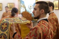 8-Служение епископа Амфилохия в день памяти святителя Николая, архиепископа Мир Ликийских