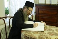 23-Митрополит Ростислав посетил Святой Ключ , Знаменско-Абалацкий женский монастырь и музей изобразительных искусств имени семьи Невзоровых города Семипалатинска