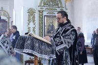 13-Служение епископа Амфилохия в Великую Среду