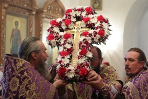 Служение епископа Амфилохия в канун праздника Воздвижения Креста Господня