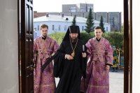2-Служение епископа Амфилохия в канун праздника Воздвижения Креста Господня