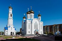 1-В канун праздника Успения Божией Матери епископ Амфилохий сослужил митрополиту Астанайскому и Казахстанскому Александру за всенощным бдением в главном храме Казахстана