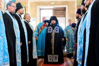 4-В канун праздника Успения Божией Матери епископ Амфилохий сослужил митрополиту Астанайскому и Казахстанскому Александру за всенощным бдением в главном храме Казахстана