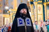 5-В канун праздника Успения Божией Матери епископ Амфилохий сослужил митрополиту Астанайскому и Казахстанскому Александру за всенощным бдением в главном храме Казахстана