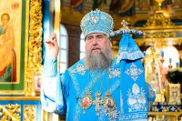 11-В канун праздника Успения Божией Матери епископ Амфилохий сослужил митрополиту Астанайскому и Казахстанскому Александру за всенощным бдением в главном храме Казахстана