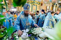 12-В канун праздника Успения Божией Матери епископ Амфилохий сослужил митрополиту Астанайскому и Казахстанскому Александру за всенощным бдением в главном храме Казахстана