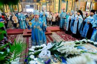 13-В канун праздника Успения Божией Матери епископ Амфилохий сослужил митрополиту Астанайскому и Казахстанскому Александру за всенощным бдением в главном храме Казахстана