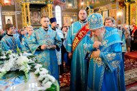 29-В канун праздника Успения Божией Матери епископ Амфилохий сослужил митрополиту Астанайскому и Казахстанскому Александру за всенощным бдением в главном храме Казахстана