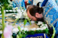 30-В канун праздника Успения Божией Матери епископ Амфилохий сослужил митрополиту Астанайскому и Казахстанскому Александру за всенощным бдением в главном храме Казахстана