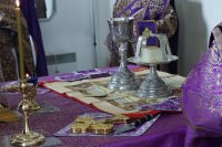 15-В праздник Воздвижения Креста Господня епископ Амфилохий совершил Божественную Литургию в кафедральном соборе города Семипалатинска