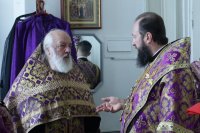 17-В праздник Воздвижения Креста Господня епископ Амфилохий совершил Божественную Литургию в кафедральном соборе города Семипалатинска