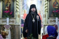 23-В праздник Воздвижения Креста Господня епископ Амфилохий совершил Божественную Литургию в кафедральном соборе города Семипалатинска