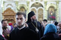 1-В праздник Воздвижения Креста Господня епископ Амфилохий совершил Божественную Литургию в кафедральном соборе города Семипалатинска