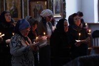 8-Епископ Амфилохий совершил Великое повечерие с чтением второй части Покаянного канона преподобного Андрея Критского