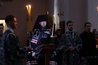 9-Епископ Амфилохий совершил Великое повечерие с чтением второй части Покаянного канона преподобного Андрея Критского