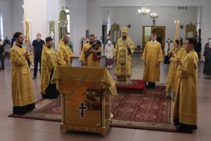 Божественная Литургия в Андреевском соборе в Неделю 4-ю по Пятидесятнице