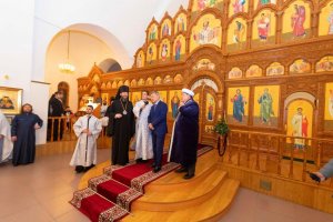 В главном храме Восточного Казахстана установлен новый иконостас