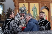 15-В пятницу первой седмицы Великого поста епископ Амфилохий возглавил служение Литургии Преждеосвященных Даров в кафедральном соборе