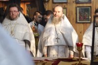 16-В праздник Собора Пресвятой Богородицы в Покровском храме Усть-Каменогорска была совершена Божественная Литургия