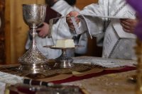 22-В праздник Собора Пресвятой Богородицы в Покровском храме Усть-Каменогорска была совершена Божественная Литургия