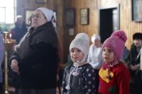 25-В праздник Собора Пресвятой Богородицы в Покровском храме Усть-Каменогорска была совершена Божественная Литургия