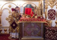 3-В день памяти великомученицы Варвары епископ Усть-Каменогорский и Семипалатинский Амфилохий сослужил митрополиту Александру за Литургией в Никольском соборе Алма-Аты
