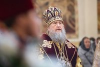 9-В день памяти великомученицы Варвары епископ Усть-Каменогорский и Семипалатинский Амфилохий сослужил митрополиту Александру за Литургией в Никольском соборе Алма-Аты