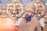 12-В день памяти великомученицы Варвары епископ Усть-Каменогорский и Семипалатинский Амфилохий сослужил митрополиту Александру за Литургией в Никольском соборе Алма-Аты
