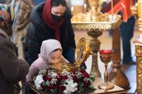 18-В день памяти великомученицы Варвары епископ Усть-Каменогорский и Семипалатинский Амфилохий сослужил митрополиту Александру за Литургией в Никольском соборе Алма-Аты