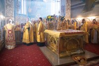 24-В день памяти святителя и чудотворца Николая управляющий Усть-Каменогорской епархией принял участие в престольном торжестве Никольского собора Алма-Аты