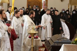 В Андреевском кафедральном соборе состоялось прощание с экс-акимом города Усть-Каменогорска В.Н.Сухоруковой