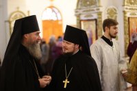 4-В воскресный день епископ Амфилохий совершил Божественную Литургию в главном храме Восточного Казахстана