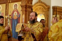 11-В воскресный день епископ Амфилохий совершил Божественную Литургию в главном храме Восточного Казахстана
