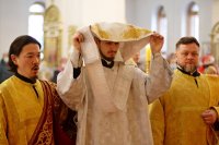 12-В воскресный день епископ Амфилохий совершил Божественную Литургию в главном храме Восточного Казахстана