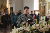 12-Богослужение Великой Субботы в главном храме Восточного Казахстана