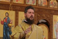 33-В день памяти преподобного Серафима Саровского епископ Амфилохий совершил Божественную Литургию в Андреевском кафедральном соборе