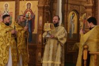 24-В Неделю святых отец епископ Амфилохий совершил Божественную Литургию в Андреевском кафедральном соборе