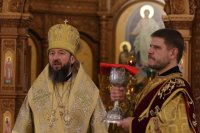 36-В Неделю святых отец епископ Амфилохий совершил Божественную Литургию в Андреевском кафедральном соборе