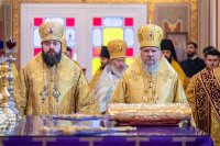 7-В неделю по Воздвижении и день памяти благоверных князей Олега Брянского и Михаила Черниговского епископ Усть-Каменогорский и Семипалатинский Амфилохий сослужил митрополиту Александру за Литургией в Вознесенском соборе Южной столицы