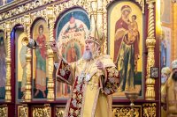 15-В неделю по Воздвижении и день памяти благоверных князей Олега Брянского и Михаила Черниговского епископ Усть-Каменогорский и Семипалатинский Амфилохий сослужил митрополиту Александру за Литургией в Вознесенском соборе Южной столицы