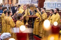 22-В неделю по Воздвижении и день памяти благоверных князей Олега Брянского и Михаила Черниговского епископ Усть-Каменогорский и Семипалатинский Амфилохий сослужил митрополиту Александру за Литургией в Вознесенском соборе Южной столицы