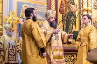 23-В неделю по Воздвижении и день памяти благоверных князей Олега Брянского и Михаила Черниговского епископ Усть-Каменогорский и Семипалатинский Амфилохий сослужил митрополиту Александру за Литургией в Вознесенском соборе Южной столицы